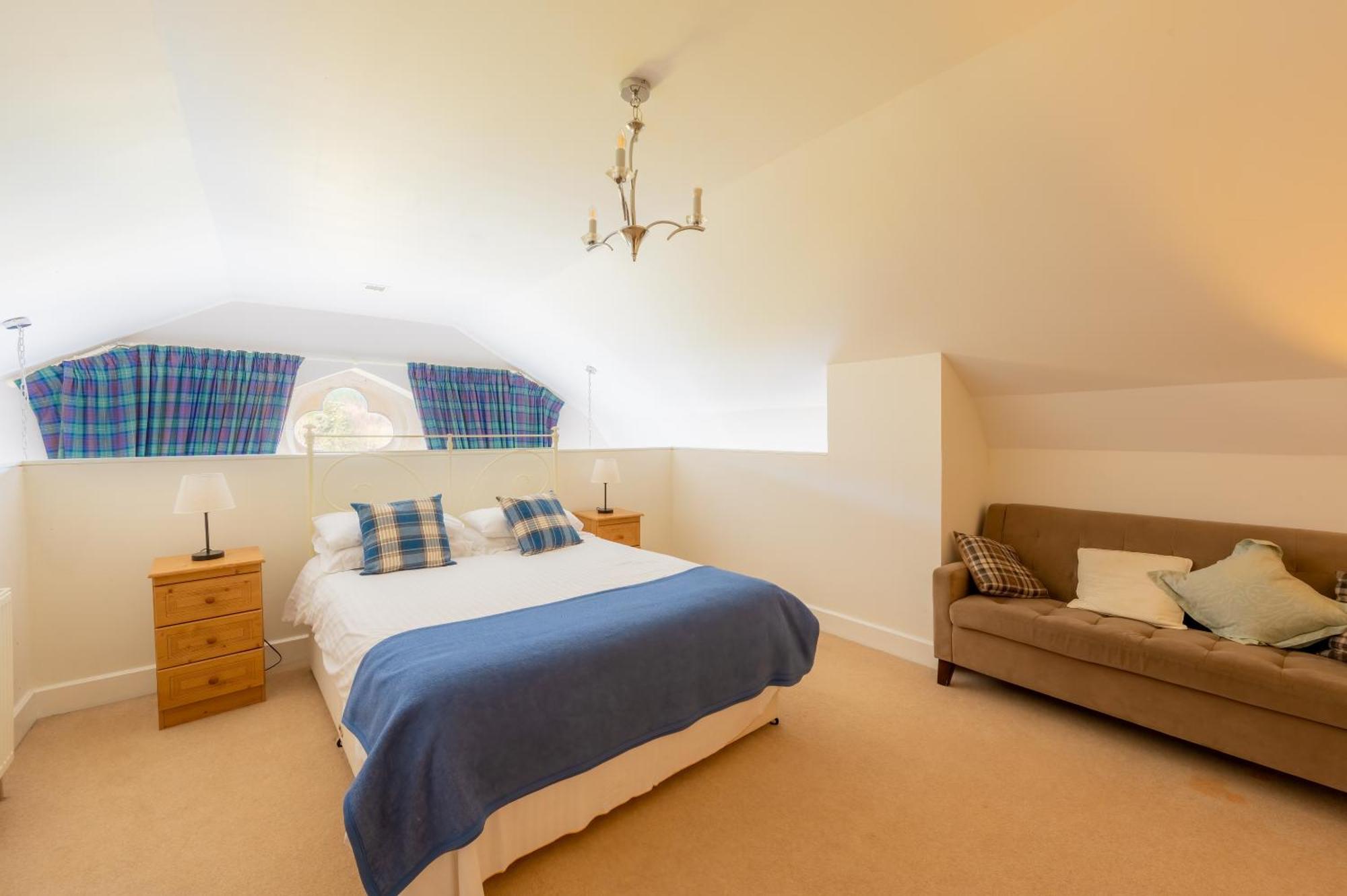 The Caledonian 3 Bedroom Self Catering Apartment In Historic Abbey Fort Augustus Exteriör bild