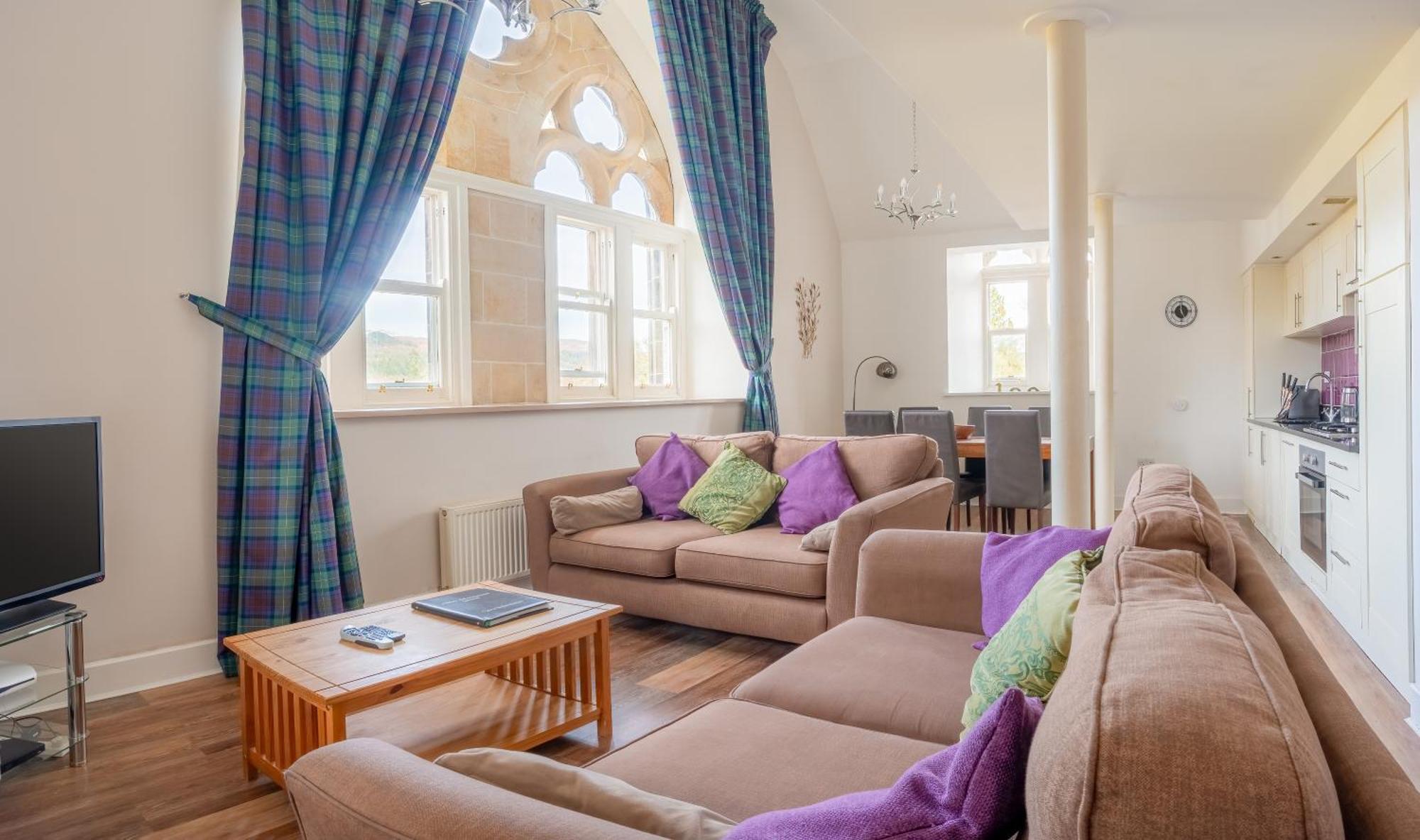 The Caledonian 3 Bedroom Self Catering Apartment In Historic Abbey Fort Augustus Exteriör bild