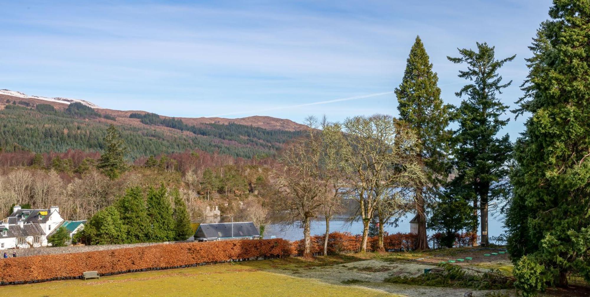 The Caledonian 3 Bedroom Self Catering Apartment In Historic Abbey Fort Augustus Exteriör bild